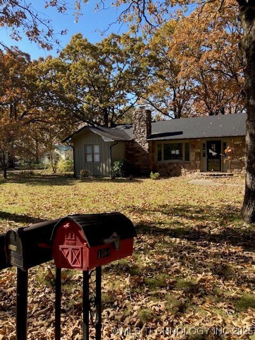 1308 S Hazel St, Grove, OK, 74344-5342 | Card Image