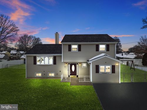 10 Magee Rd, Edison, NJ, 08817-4162 | Card Image