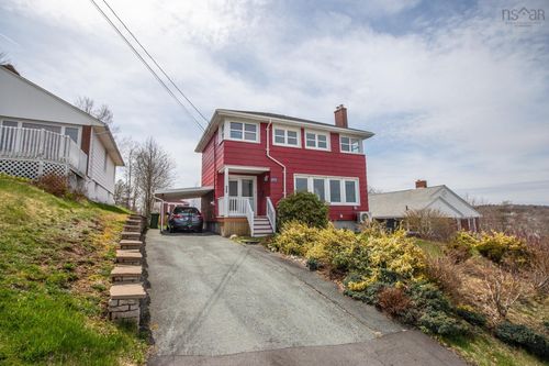 273 Joffre Street, Dartmouth, NS, B2Y3E2 | Card Image