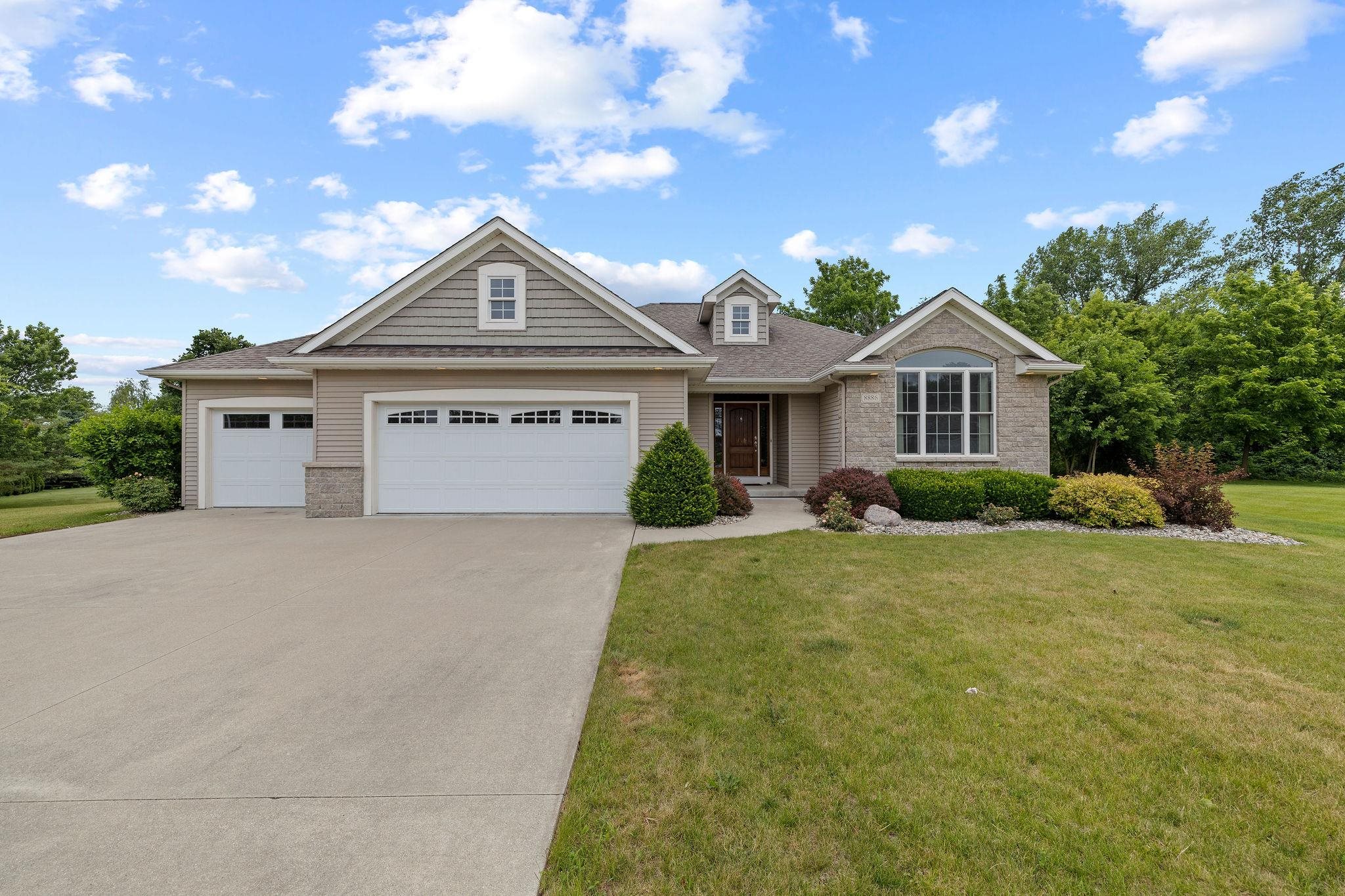 Serene Ct, Freeland, MI 48623