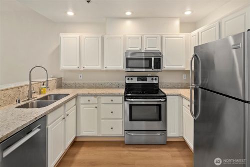 b-1006 37th St Se, Auburn, WA, 98002-8786 | Card Image