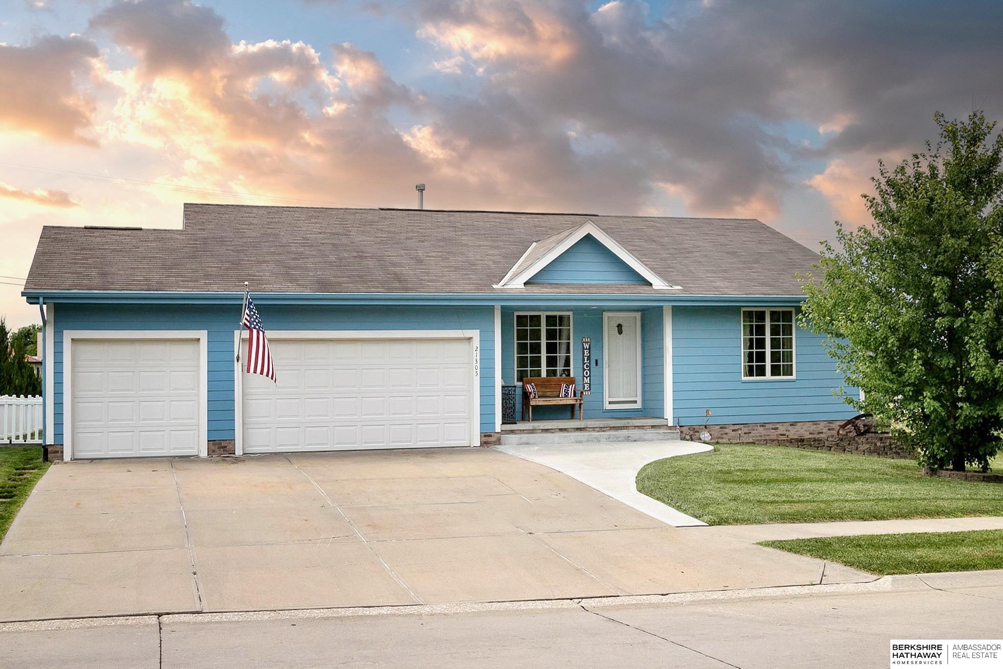 Mcclellan Cir, Gretna, NE 68028