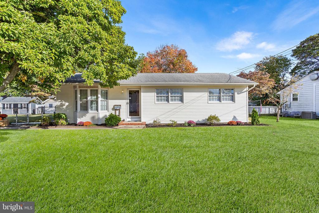 Walnut St, Florence, NJ 08518