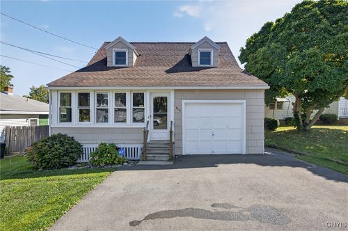 400 Kenwick Dr, Syracuse, NY, 13208-3143 | Card Image