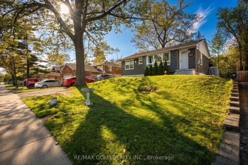 246 Edgehill Dr, Barrie, ON, L4N7W9 | Card Image