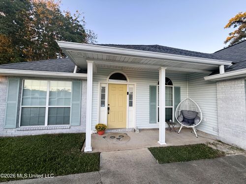 472 Pinecrest Cir, Long Beach, MS, 39560-3639 | Card Image