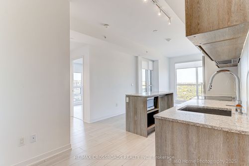 1306-31 Tippett Rd, Toronto, ON, M3H0C8 | Card Image