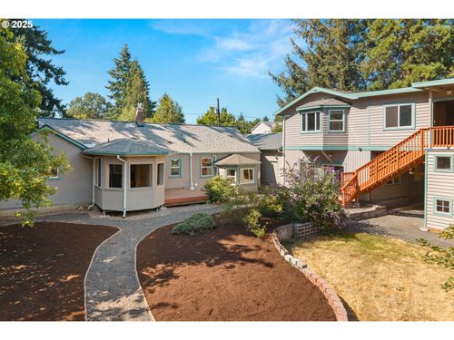 11105 Ne Siskiyou St, Portland, OR, 97220-1626 | Card Image