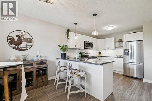203 Lynnview Rd Se, Calgary, AB, T2C2C6 | Card Image