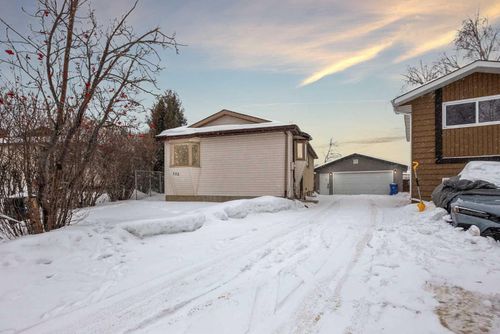 122 Maclaren Bay, Fort Mcmurray, AB, T9K1P3 | Card Image