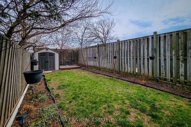 18 Ellis Ave, House other with 2 bedrooms, 2 bathrooms and 1 parking in Hamilton ON | Image 5