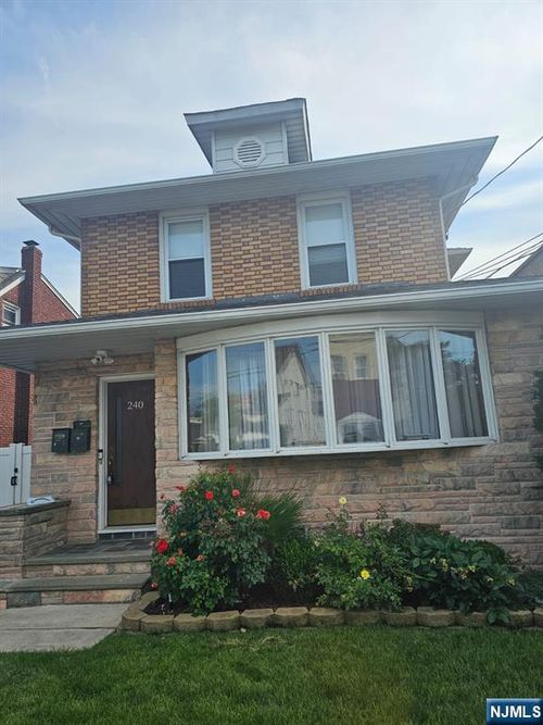 240 Copeland Ave, Lyndhurst, NJ, 07071-3000 | Card Image