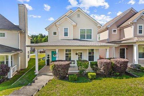 4512 Parkview Sq, Atlanta, GA, 30349-9408 | Card Image