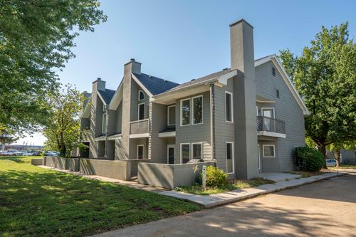 apt-b2-930 E Primrose St, Springfield, MO, 65807-5213 | Card Image
