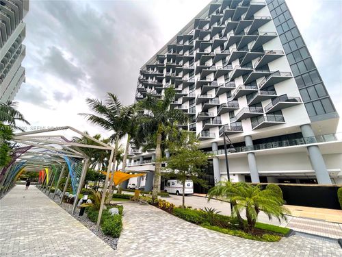 apt-904-5252 Nw 85th Ave, Doral, FL, 33166-5330 | Card Image