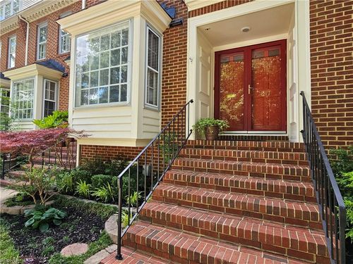 817 Botetourt Gdns, Norfolk, VA, 23507-1814 | Card Image