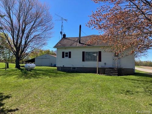 4515 S Bad Axe Road, Bingham Township, MI, 48475 | Card Image
