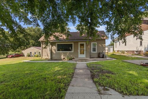 424 1st St, Platte Center, NE, 68653-5351 | Card Image