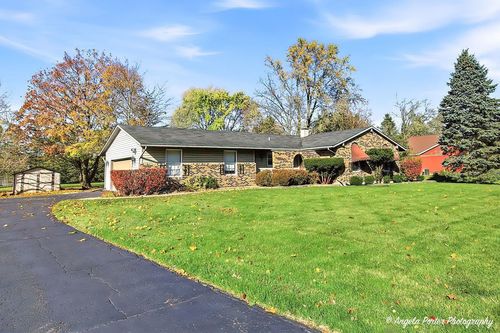 26140 N Ann Ct, Wauconda, IL, 60084-2320 | Card Image
