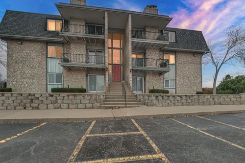 205-245 W Joliet St, Schererville, IN, 46375-1452 | Card Image