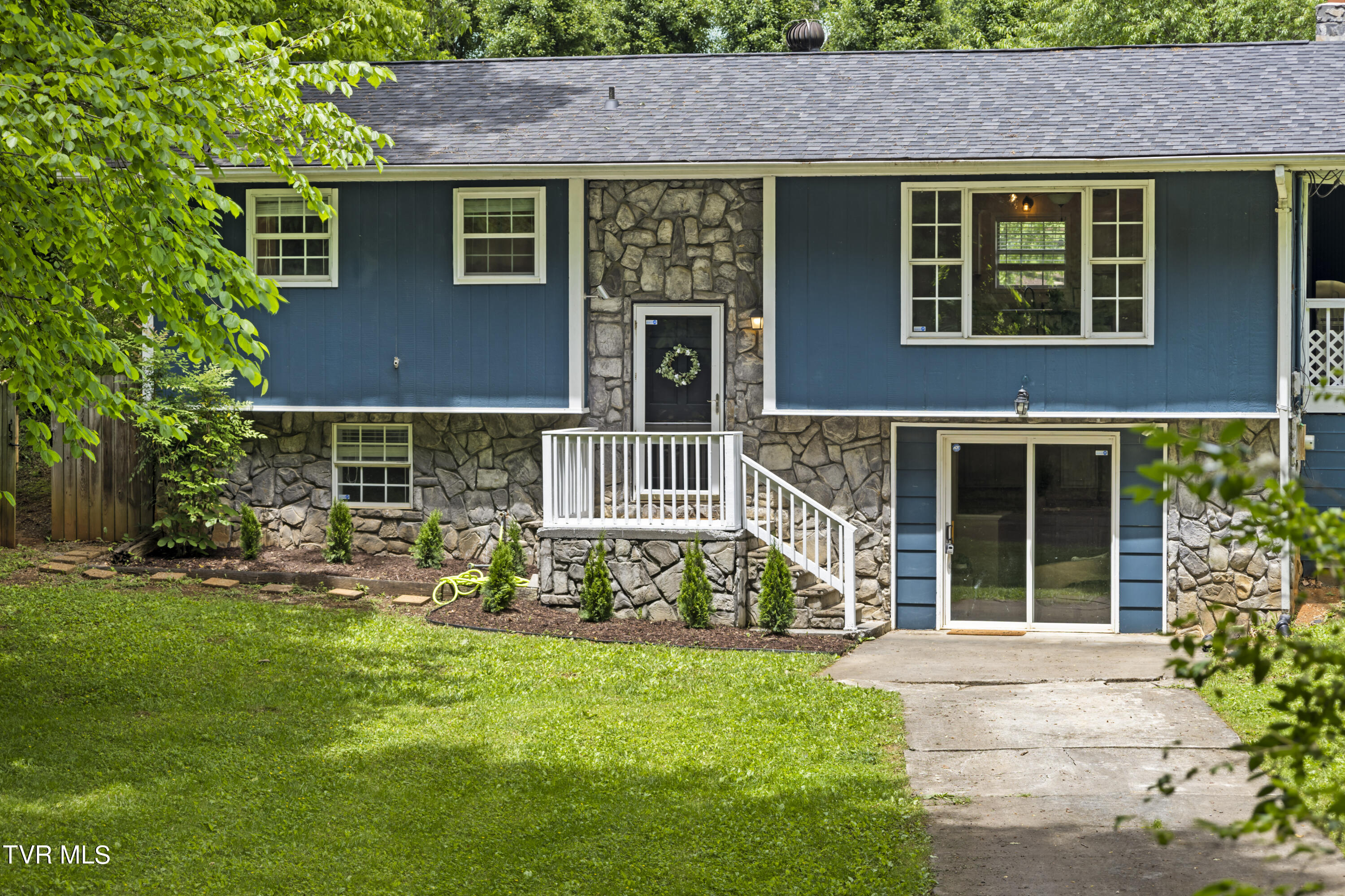 Dosser Ln, Johnson City, TN 37601