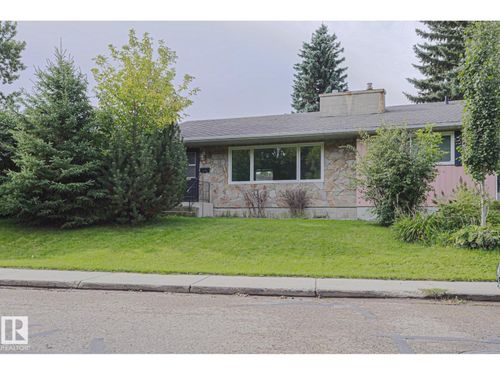 5807 48b Ave, Camrose, AB, T4V0L9 | Card Image
