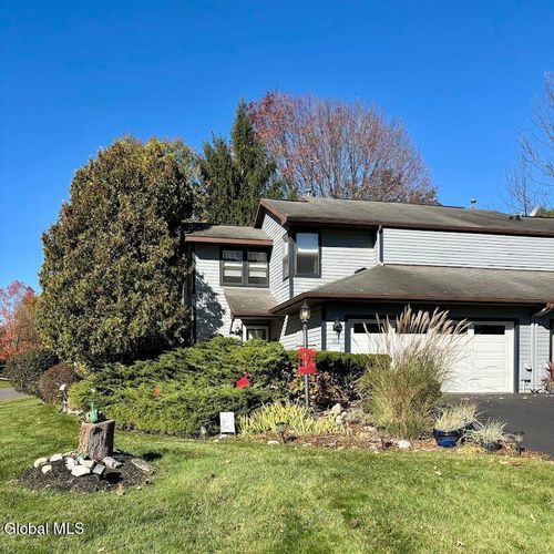 102 Meadowbrook Dr, Slingerlands, NY, 12159-2124 | Card Image