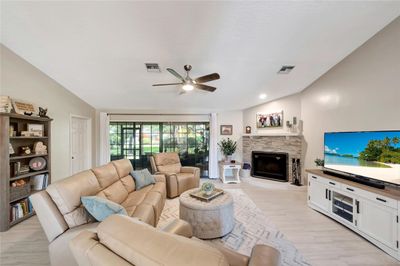 131 Prestwick Circle, House other with 3 bedrooms, 3 bathrooms and null parking in Vero Beach FL | Image 3