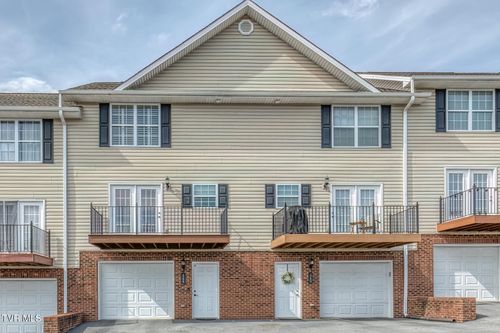 --664 Grays Pointe Court, Johnson City, TN, 37615 | Card Image
