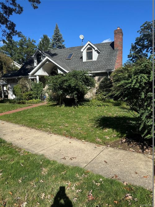102 Hillside Park Drive, North Hempstead, NY, 11040 | Card Image