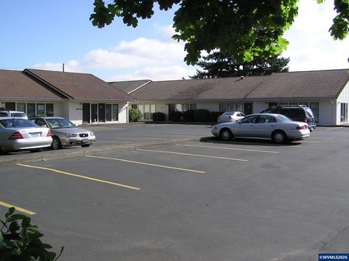 724-724 Hawthorne Ave Ne, Salem, OR, 97301-4674 | Card Image