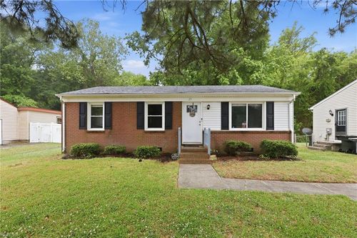 25 Rendon Dr, Hampton, VA, 23666-1553 | Card Image