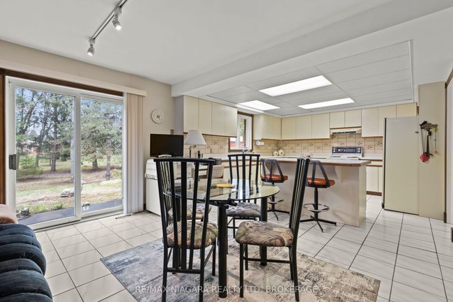 683 Canboro Rd, House other with 3 bedrooms, 3 bathrooms and 6 parking in Fenwick ON | Image 22