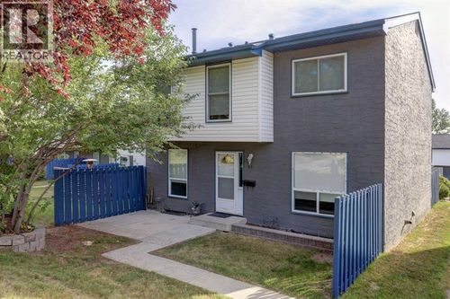 6440 4 St Nw, Calgary, AB, T2K1B8 | Card Image