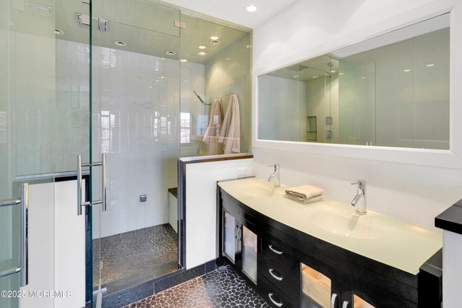 18 Wyckham Rd, Townhouse with 2 bedrooms, 3 bathrooms and null parking in Spring Lake NJ | Image 17