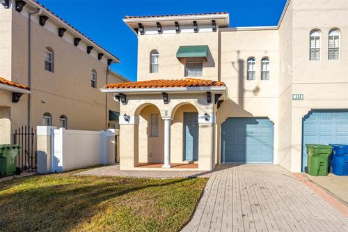 111 S Melville Ave, Tampa, FL, 33606-1862 | Card Image