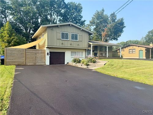 210 Blackberry Rd, Liverpool, NY, 13090-3004 | Card Image