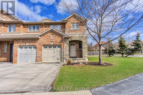 114 Marina Point Cres, Stoney Creek, ON, L8E0E4 | Card Image