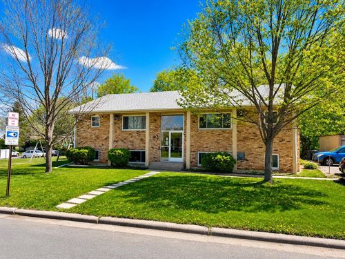 2120 5th St N, North Saint Paul, MN, 55109-3985 | Card Image