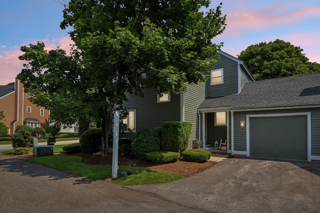 Whittier Meadows Dr, Amesbury, MA 01913