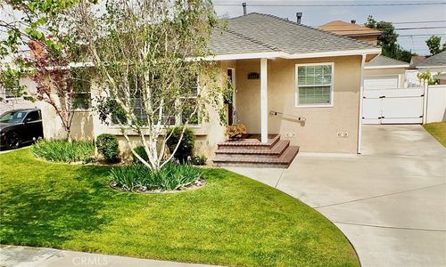5122 Woodruff, Lakewood, CA, 90713 | Card Image