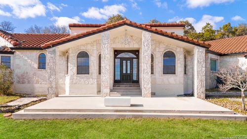 715 Sunrise Trl, Spring Branch, TX, 78070-5605 | Card Image