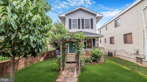 5220 Blaine St Ne, WASHINGTON, DC, 20019-6607 | Card Image