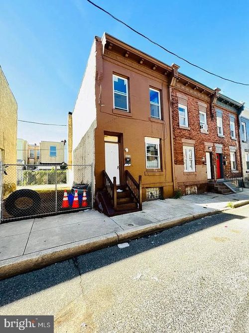 2852 N Opal St, PHILADELPHIA, PA, 19132-2621 | Card Image