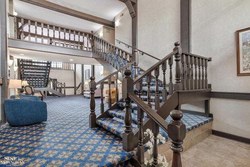 1750 Vernier Rd, Grosse Pointe Woods, MI, 48236-1582 | Card Image
