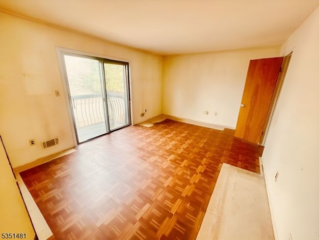 57 Kensington Ct, Townhouse with 3 bedrooms, 2 bathrooms and null parking in Hackettstown NJ | Image 5