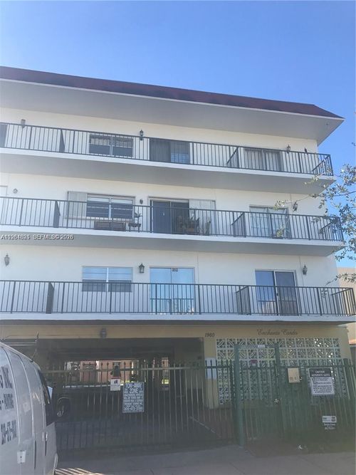 305-1960 Marseille Dr, Miami Beach, FL, 33141-4753 | Card Image