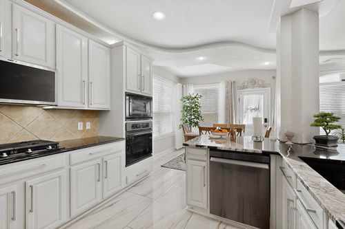 301 S Lynnwood Trl, Cedar Park, TX, 78613-3255 | Card Image