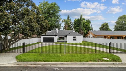 7307 Forbes Ave, Lake Balboa, CA, 91406-2738 | Card Image