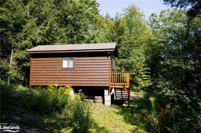 6421 Kennisis Island, House other with 2 bedrooms, 1 bathrooms and 5 parking in Haliburton ON | Image 2